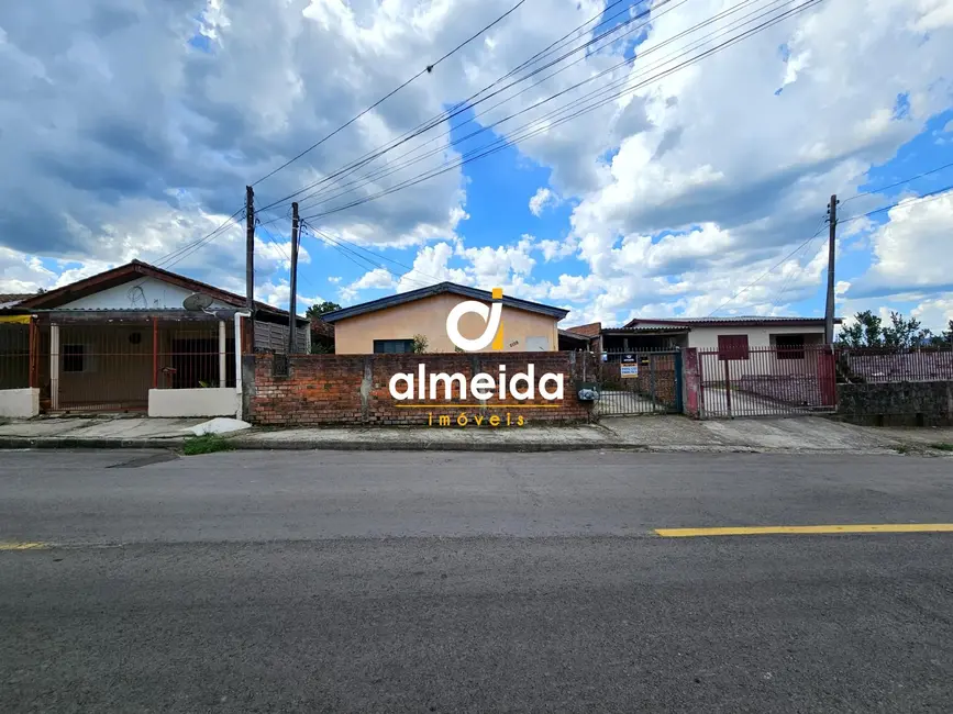 Foto 1 de Casa com 3 quartos para alugar, 158m2 em Camobi, Santa Maria - RS