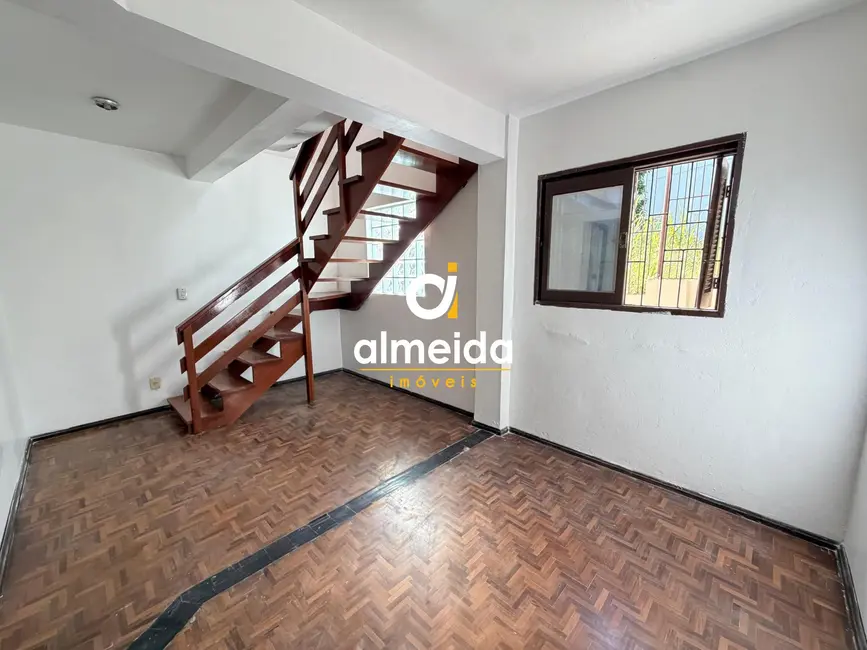 Casa com 3 quartos para alugar, 137m2 em Nossa Senhora de Lourdes, Santa Maria - RS - imagem 7 Foto 7 de Casa com 3 quartos para alugar, 137m2 em Nossa Senhora de Lourdes, Santa Maria - RS