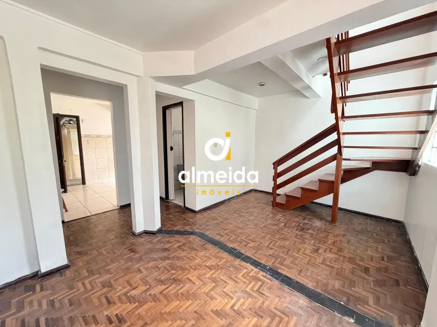 Casa com 3 quartos para alugar, 137m2 em Nossa Senhora de Lourdes, Santa Maria - RS - imagem 8 Foto 8 de Casa com 3 quartos para alugar, 137m2 em Nossa Senhora de Lourdes, Santa Maria - RS