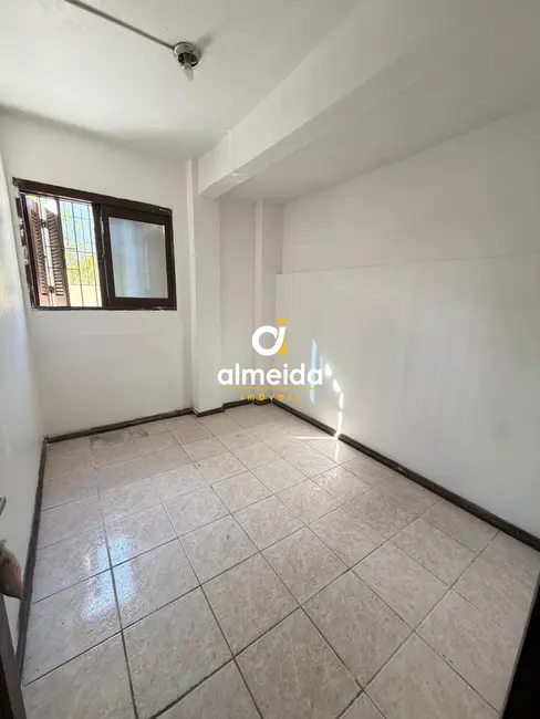 Casa com 3 quartos para alugar, 137m2 em Nossa Senhora de Lourdes, Santa Maria - RS - imagem 5 Foto 5 de Casa com 3 quartos para alugar, 137m2 em Nossa Senhora de Lourdes, Santa Maria - RS