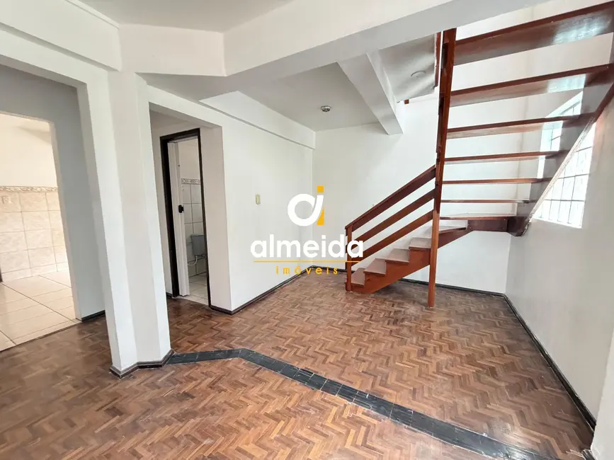 Casa com 3 quartos para alugar, 137m2 em Nossa Senhora de Lourdes, Santa Maria - RS - imagem 9 Foto 9 de Casa com 3 quartos para alugar, 137m2 em Nossa Senhora de Lourdes, Santa Maria - RS