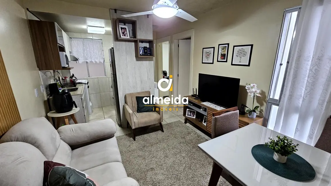 Foto 2 de Apartamento com 2 quartos à venda, 38m2 em Urlândia, Santa Maria - RS
