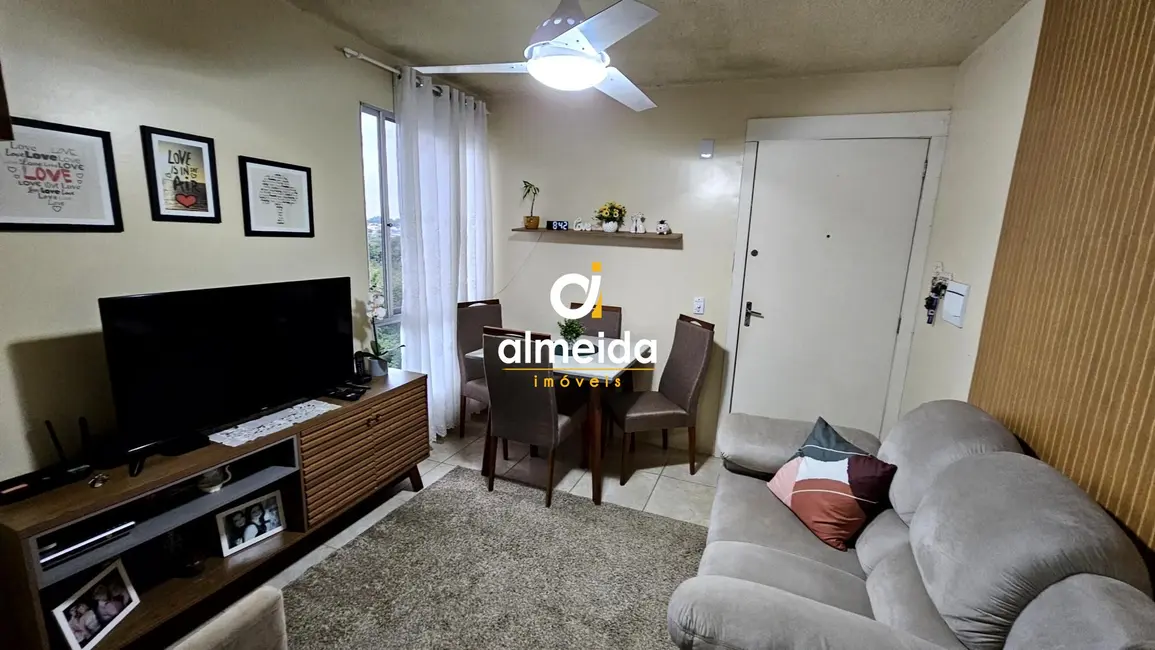 Foto 9 de Apartamento com 2 quartos à venda, 38m2 em Urlândia, Santa Maria - RS
