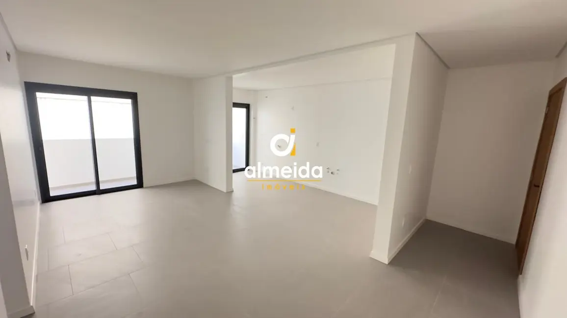 Foto 2 de Apartamento com 2 quartos à venda, 92m2 em Camobi, Santa Maria - RS