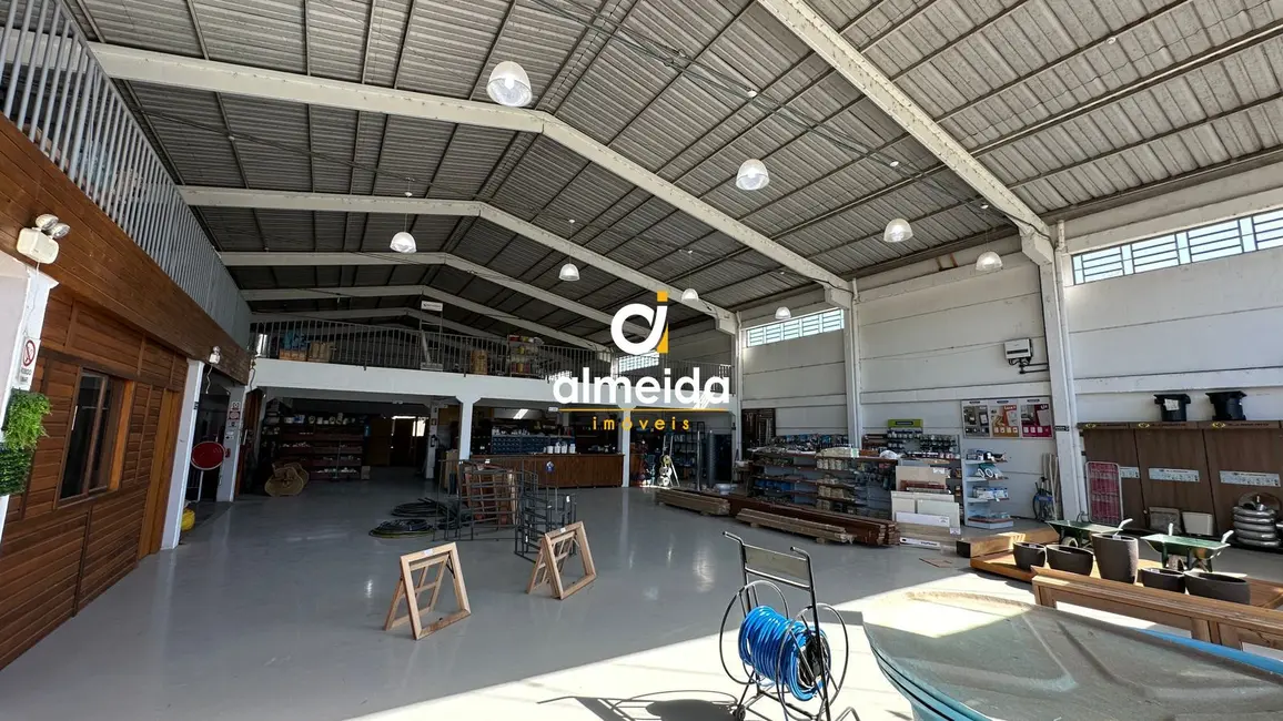 Armazém / Galpão com 3 quartos para alugar, 1200m2 em Pinheiro Machado, Santa Maria - RS - imagem 9 Foto 9 de Armazém / Galpão com 3 quartos para alugar, 1200m2 em Pinheiro Machado, Santa Maria - RS