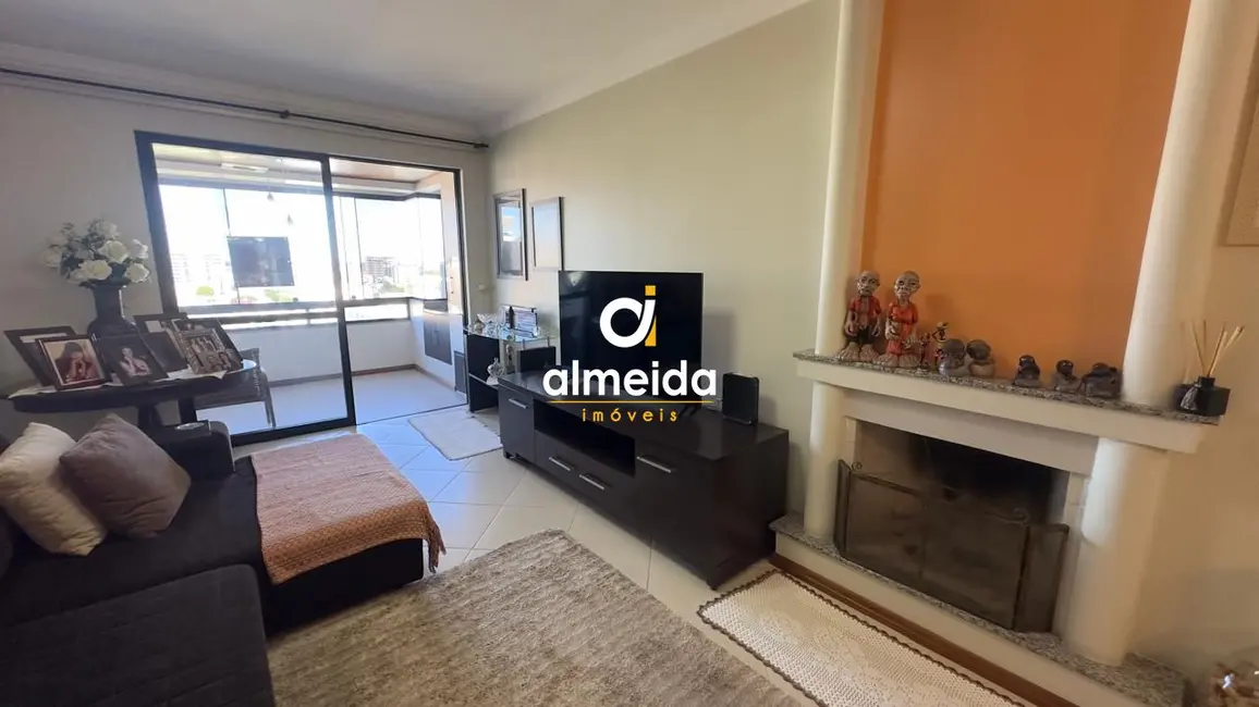 Foto 5 de Apartamento com 3 quartos à venda, 130m2 em Nossa Senhora de Fátima, Santa Maria - RS