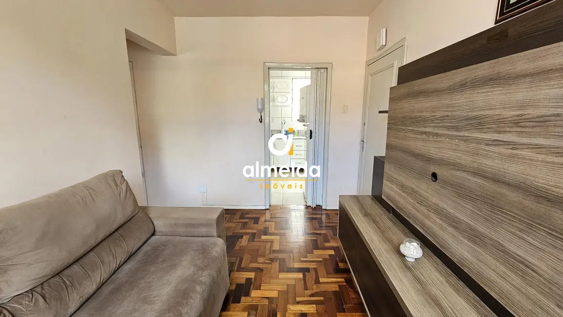 Foto 4 de Apartamento com 2 quartos à venda, 48m2 em Nossa Senhora de Lourdes, Santa Maria - RS