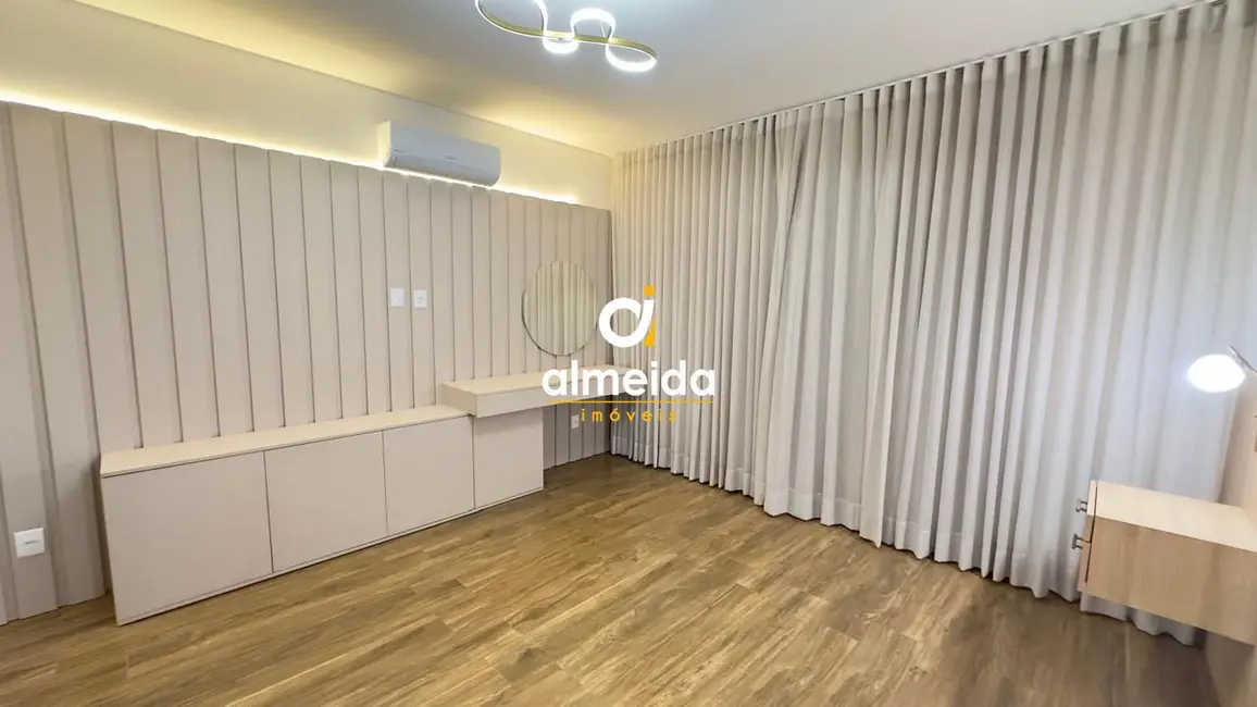 Casa com 3 quartos à venda, 193m2 em Camobi, Santa Maria - RS - imagem 9 Foto 9 de Casa com 3 quartos à venda, 193m2 em Camobi, Santa Maria - RS