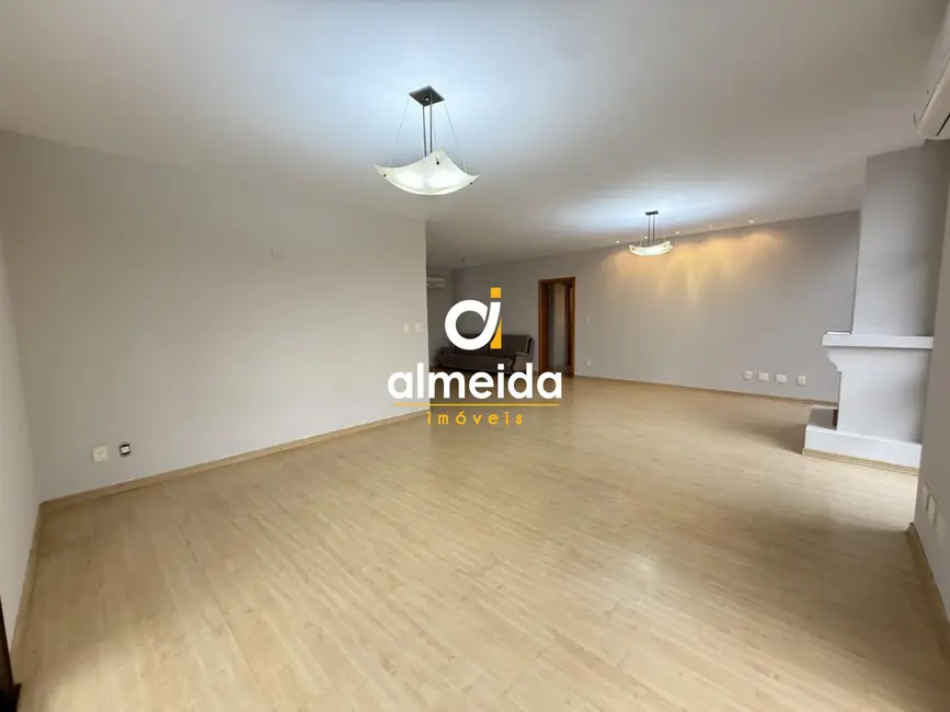 Apartamento com 3 quartos à venda, 183m2 em Centro, Santa Maria - RS - imagem 6 Foto 6 de Apartamento com 3 quartos à venda, 183m2 em Centro, Santa Maria - RS