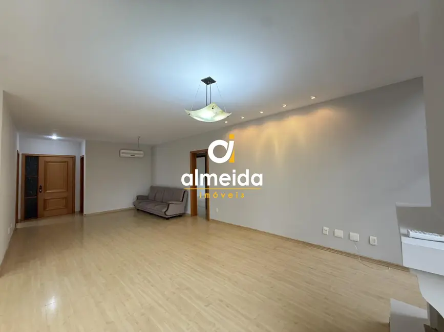 Apartamento com 3 quartos à venda, 183m2 em Centro, Santa Maria - RS - imagem 2 Foto 2 de Apartamento com 3 quartos à venda, 183m2 em Centro, Santa Maria - RS