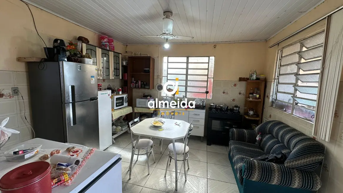 Casa com 3 quartos à venda, 110m2 em Santa Maria - RS - imagem 8 Foto 8 de Casa com 3 quartos à venda, 110m2 em Santa Maria - RS