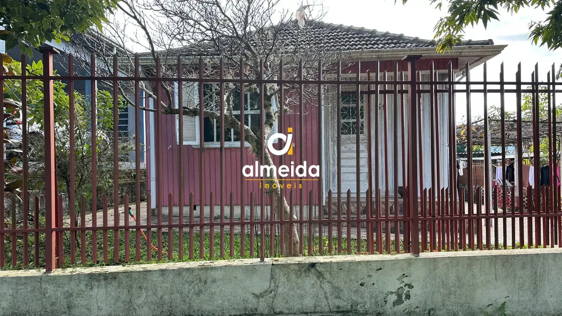 Casa com 3 quartos à venda, 110m2 em Santa Maria - RS - imagem 1 Foto 1 de Casa com 3 quartos à venda, 110m2 em Santa Maria - RS