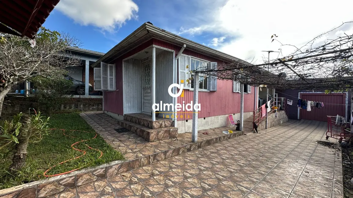 Casa com 3 quartos à venda, 110m2 em Santa Maria - RS - imagem 3 Foto 3 de Casa com 3 quartos à venda, 110m2 em Santa Maria - RS