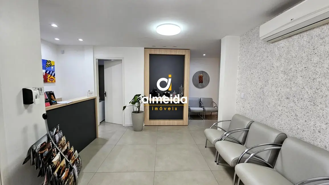 Foto 1 de Sala Comercial com 4 quartos para alugar, 84m2 em Centro, Santa Maria - RS