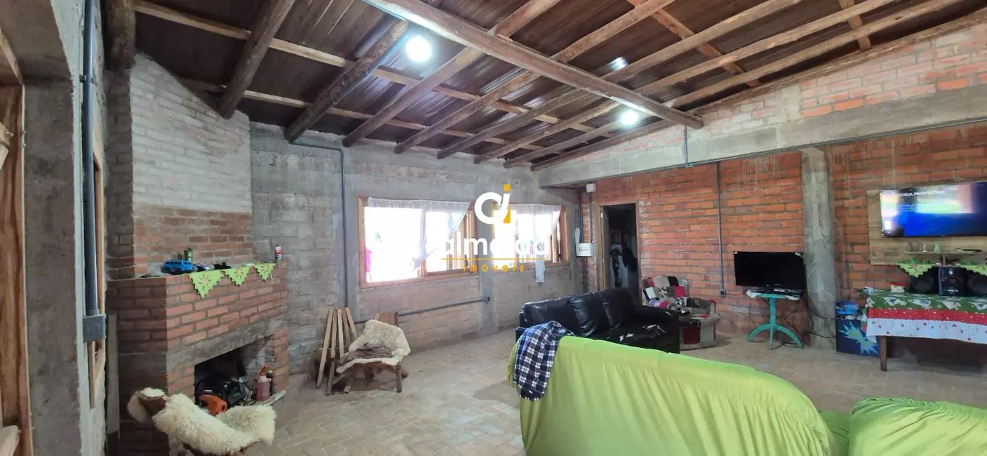 Chácara com 3 quartos à venda, 170m2 em Sao Pedro Do Sul - RS - imagem 4 Foto 4 de Chácara com 3 quartos à venda, 170m2 em Sao Pedro Do Sul - RS