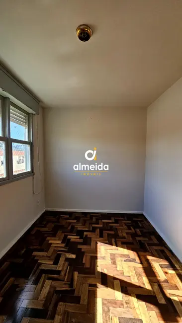 Foto 9 de Apartamento com 3 quartos à venda, 52m2 em Nossa Senhora de Lourdes, Santa Maria - RS