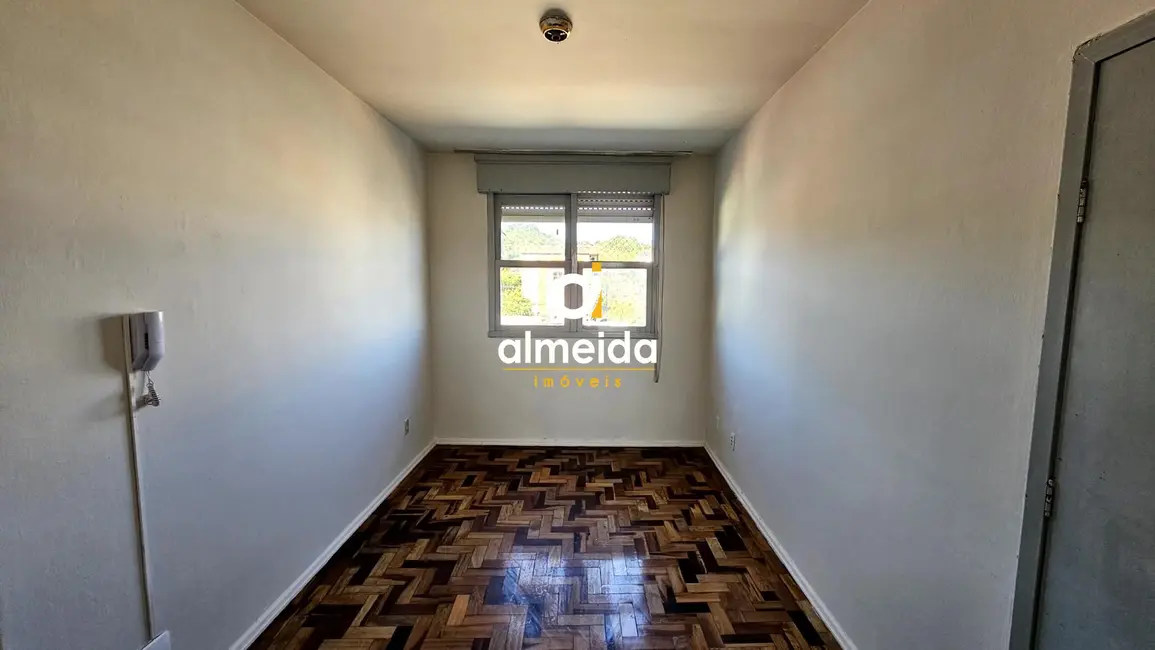Foto 2 de Apartamento com 3 quartos à venda, 52m2 em Nossa Senhora de Lourdes, Santa Maria - RS