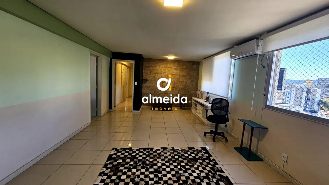 Foto 2 de Cobertura com 4 quartos à venda, 267m2 em Nossa Senhora de Fátima, Santa Maria - RS