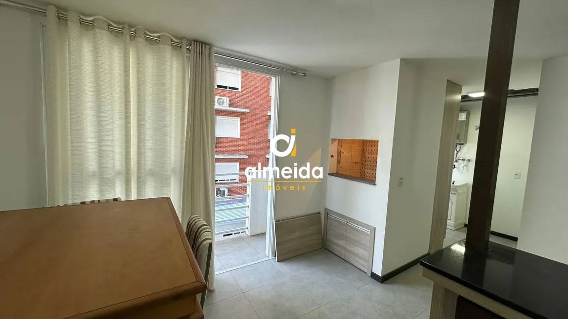 Foto 6 de Apartamento com 2 quartos à venda, 84m2 em Nossa Senhora de Lourdes, Santa Maria - RS