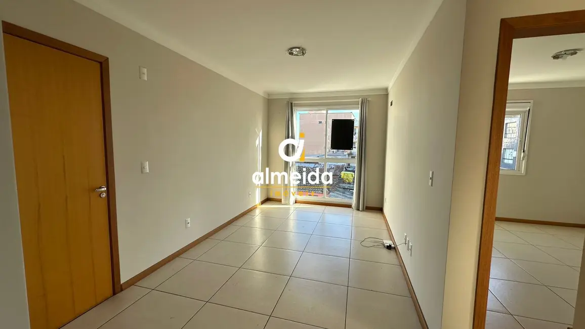 Foto 2 de Apartamento com 2 quartos à venda, 42m2 em Nossa Senhora Medianeira, Santa Maria - RS