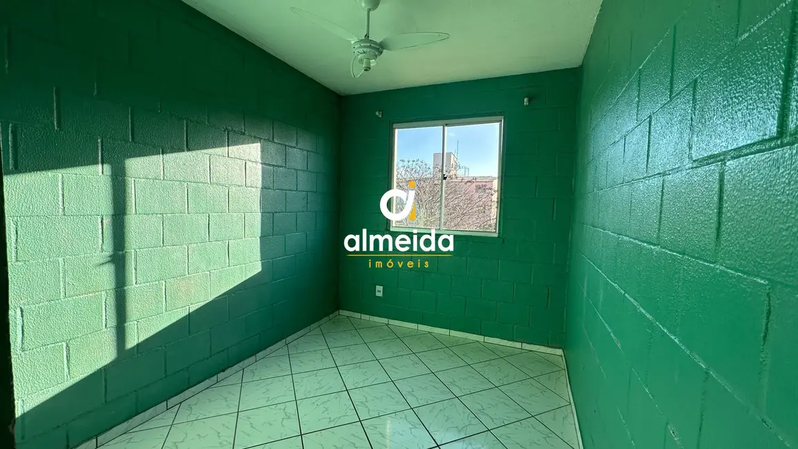 Foto 6 de Apartamento com 2 quartos à venda, 44m2 em Urlândia, Santa Maria - RS
