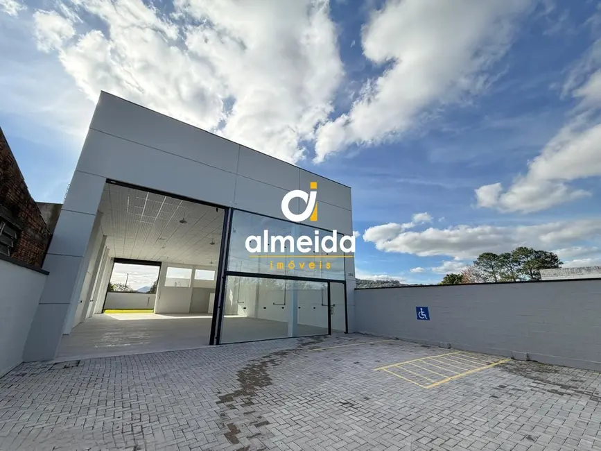 Armazém / Galpão com 1 quarto para alugar, 272m2 em Tomazetti, Santa Maria - RS - imagem 7 Foto 7 de Armazém / Galpão com 1 quarto para alugar, 272m2 em Tomazetti, Santa Maria - RS