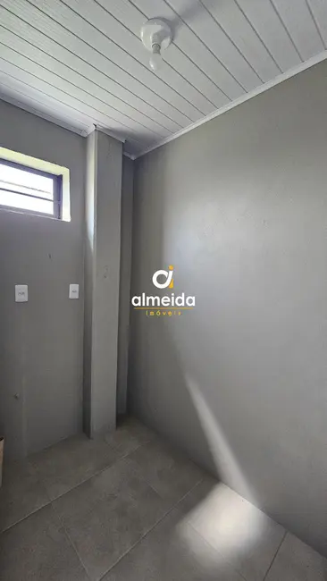 Foto 7 de Armazém / Galpão com 1 quarto para alugar, 272m2 em Tomazetti, Santa Maria - RS