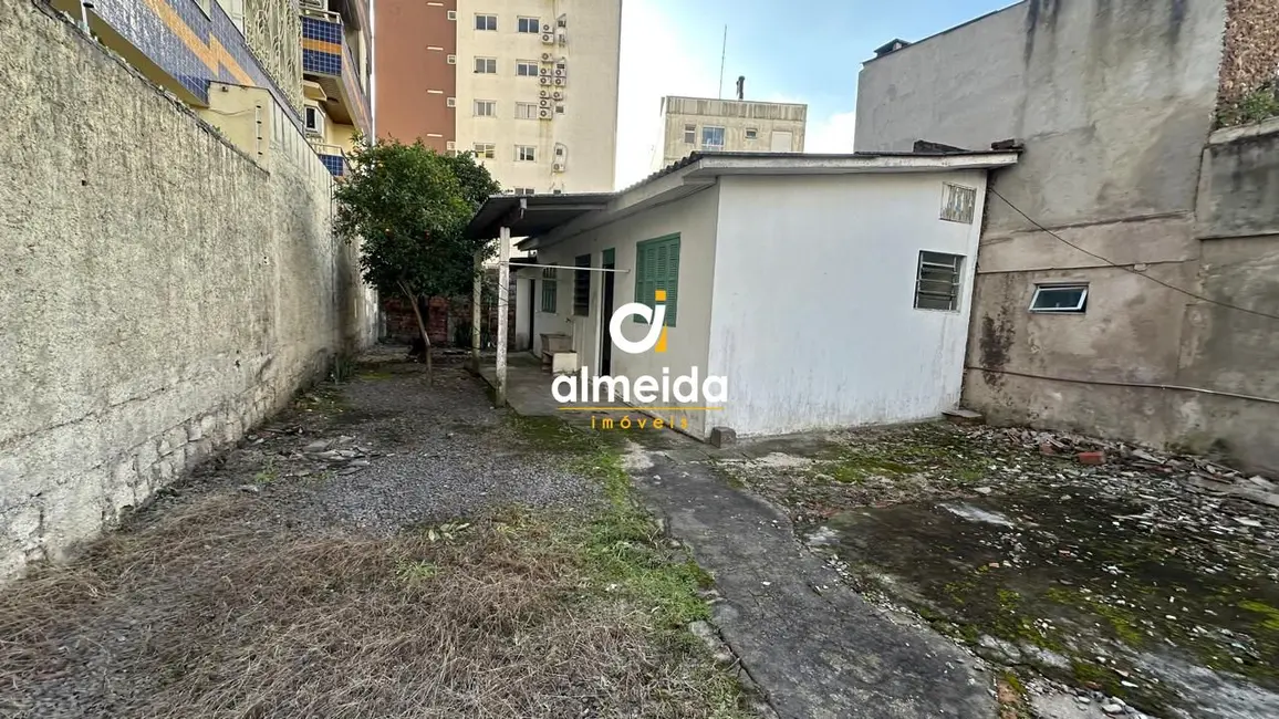 Terreno / Lote à venda, 370m2 em Nossa Senhora das Dores, Santa Maria - RS - imagem 7 Foto 7 de Terreno / Lote à venda, 370m2 em Nossa Senhora das Dores, Santa Maria - RS