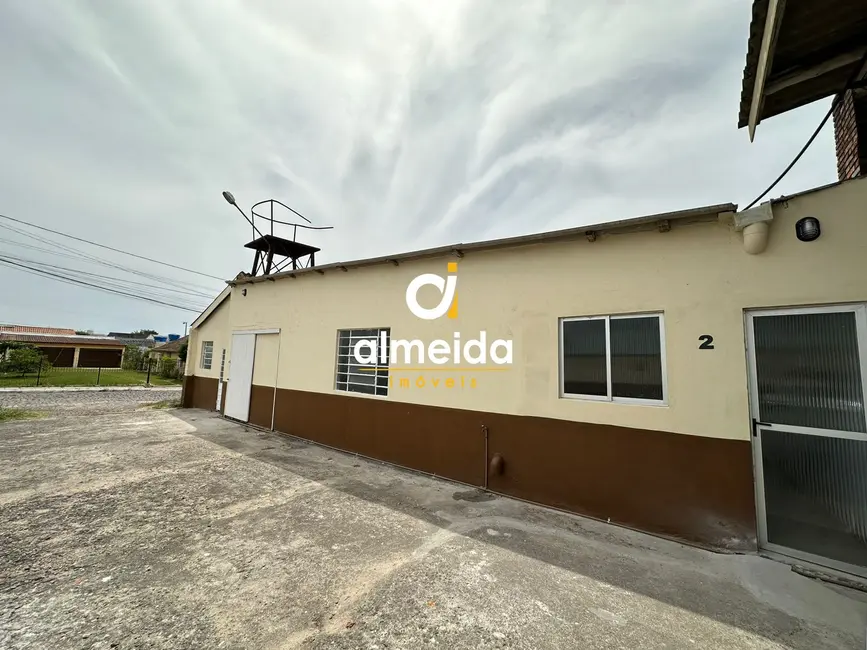 Foto 1 de Sala Comercial com 3 quartos para alugar, 112m2 em Nossa Senhora Medianeira, Santa Maria - RS