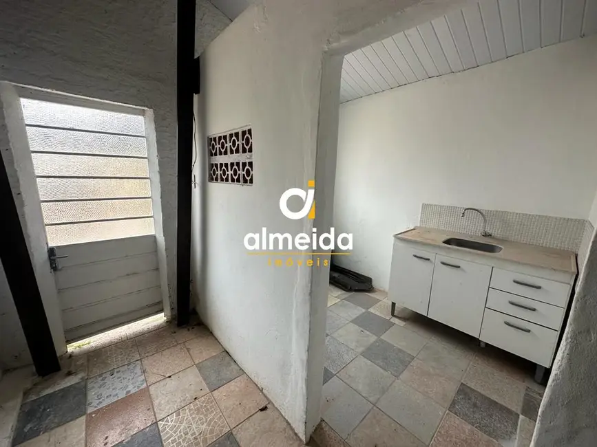 Foto 4 de Sala Comercial com 3 quartos para alugar, 112m2 em Nossa Senhora Medianeira, Santa Maria - RS