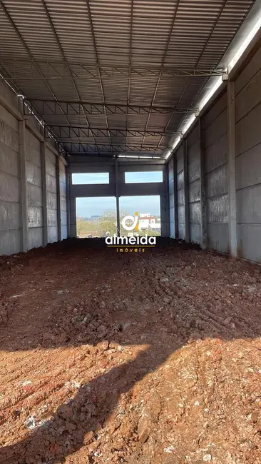 Armazém / Galpão com 1 quarto para alugar, 350m2 em Pinheiro Machado, Santa Maria - RS - imagem 3 Foto 3 de Armazém / Galpão com 1 quarto para alugar, 350m2 em Pinheiro Machado, Santa Maria - RS