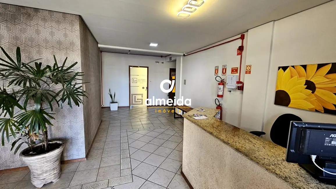 Foto 2 de Sala Comercial com 1 quarto para alugar, 34m2 em Nossa Senhora das Dores, Santa Maria - RS