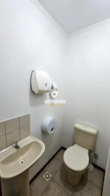 Sala Comercial com 1 quarto para alugar, 34m2 em Nossa Senhora das Dores, Santa Maria - RS - imagem 8 Foto 8 de Sala Comercial com 1 quarto para alugar, 34m2 em Nossa Senhora das Dores, Santa Maria - RS