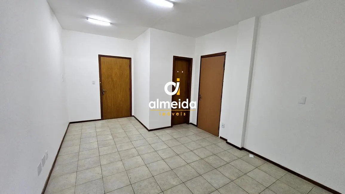 Sala Comercial com 1 quarto para alugar, 34m2 em Nossa Senhora das Dores, Santa Maria - RS - imagem 6 Foto 6 de Sala Comercial com 1 quarto para alugar, 34m2 em Nossa Senhora das Dores, Santa Maria - RS