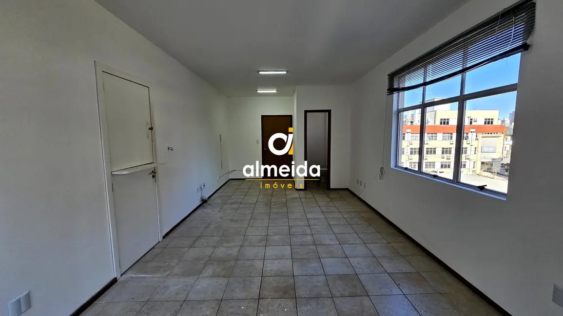 Sala Comercial com 2 quartos para alugar, 70m2 em Nossa Senhora das Dores, Santa Maria - RS - imagem 5 Foto 5 de Sala Comercial com 2 quartos para alugar, 70m2 em Nossa Senhora das Dores, Santa Maria - RS