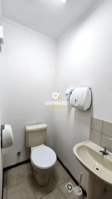 Sala Comercial com 2 quartos para alugar, 70m2 em Nossa Senhora das Dores, Santa Maria - RS - imagem 9 Foto 9 de Sala Comercial com 2 quartos para alugar, 70m2 em Nossa Senhora das Dores, Santa Maria - RS