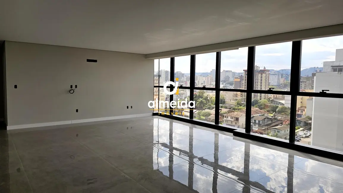 Foto 9 de Apartamento com 3 quartos à venda, 193m2 em Nossa Senhora Medianeira, Santa Maria - RS