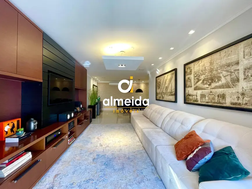 Apartamento com 3 quartos à venda, 140m2 em Nossa Senhora de Lourdes, Santa Maria - RS - imagem 3 Foto 3 de Apartamento com 3 quartos à venda, 140m2 em Nossa Senhora de Lourdes, Santa Maria - RS