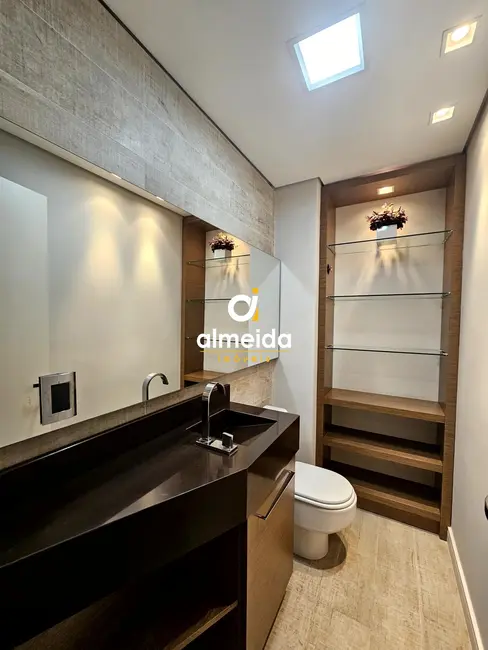 Foto 7 de Apartamento com 3 quartos à venda, 140m2 em Nossa Senhora de Lourdes, Santa Maria - RS