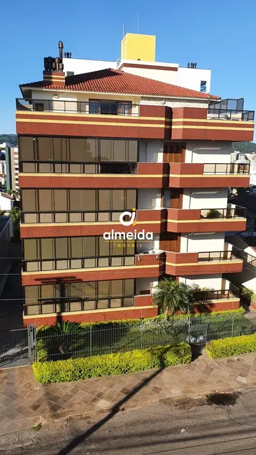 Foto 1 de Apartamento com 3 quartos à venda, 137m2 em Nossa Senhora de Lourdes, Santa Maria - RS