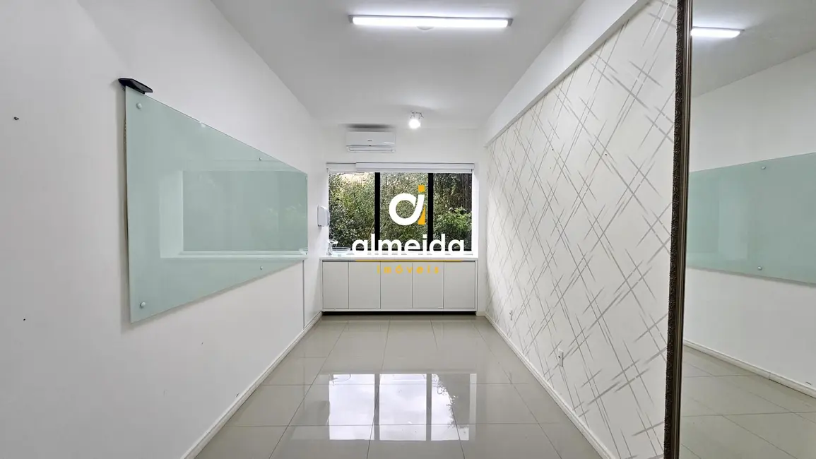 Foto 1 de Sala Comercial com 2 quartos para alugar, 96m2 em Nossa Senhora das Dores, Santa Maria - RS