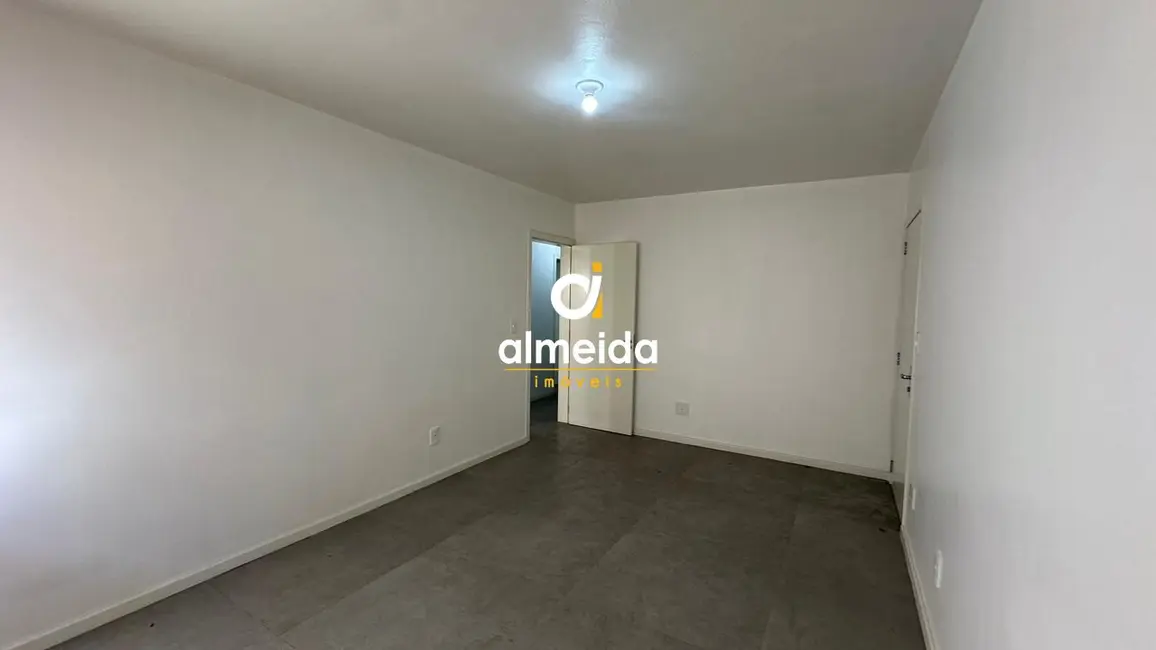 Foto 3 de Apartamento com 2 quartos à venda, 90m2 em Centro, Santa Maria - RS