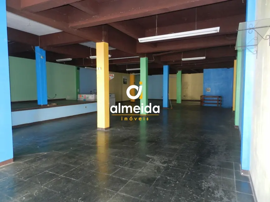 Sala Comercial com 2 quartos à venda, 484m2 em Centro, Santa Maria - RS - imagem 3 Foto 3 de Sala Comercial com 2 quartos à venda, 484m2 em Centro, Santa Maria - RS