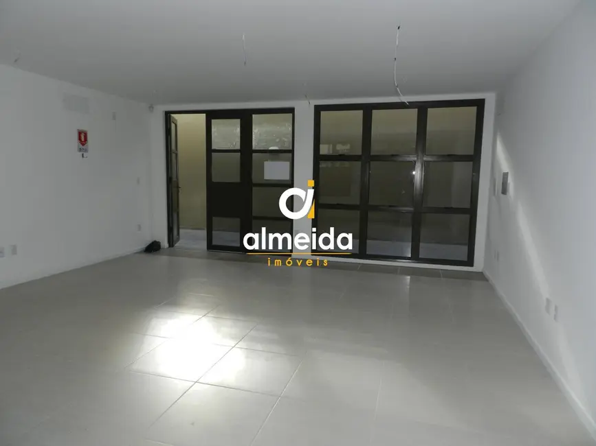 Foto 5 de Sala Comercial com 1 quarto à venda, 55m2 em Nossa Senhora de Lourdes, Santa Maria - RS