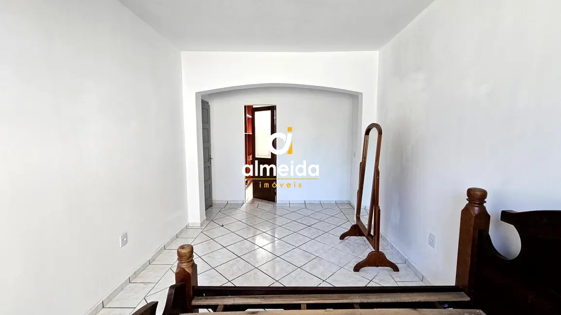 Casa com 3 quartos à venda, 250m2 em Nossa Senhora de Lourdes, Santa Maria - RS - imagem 8 Foto 8 de Casa com 3 quartos à venda, 250m2 em Nossa Senhora de Lourdes, Santa Maria - RS