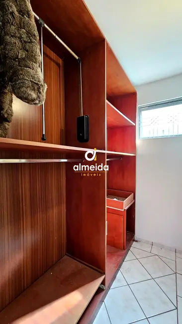 Casa com 3 quartos à venda, 250m2 em Nossa Senhora de Lourdes, Santa Maria - RS - imagem 9 Foto 9 de Casa com 3 quartos à venda, 250m2 em Nossa Senhora de Lourdes, Santa Maria - RS