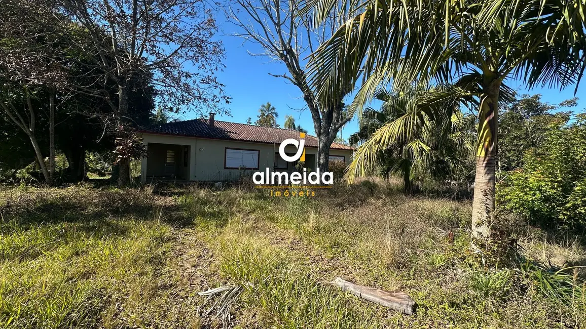 Casa com 2 quartos à venda, 150m2 em Centro, Itaara - RS - imagem 2 Foto 2 de Casa com 2 quartos à venda, 150m2 em Centro, Itaara - RS
