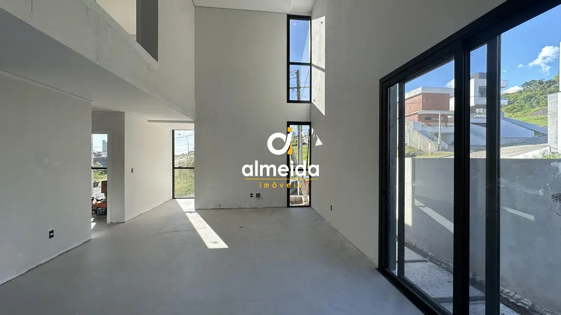 Casa com 3 quartos à venda, 290m2 em Tomazetti, Santa Maria - RS - imagem 5 Foto 5 de Casa com 3 quartos à venda, 290m2 em Tomazetti, Santa Maria - RS
