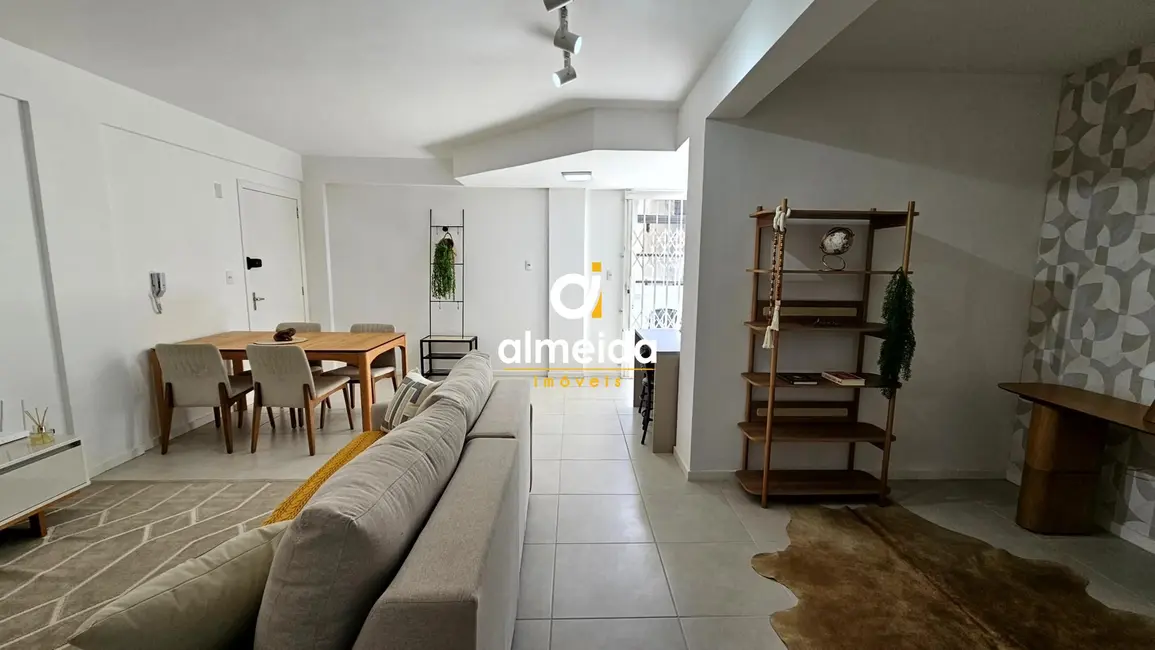 Foto 4 de Apartamento com 2 quartos à venda, 74m2 em Bonfim, Santa Maria - RS