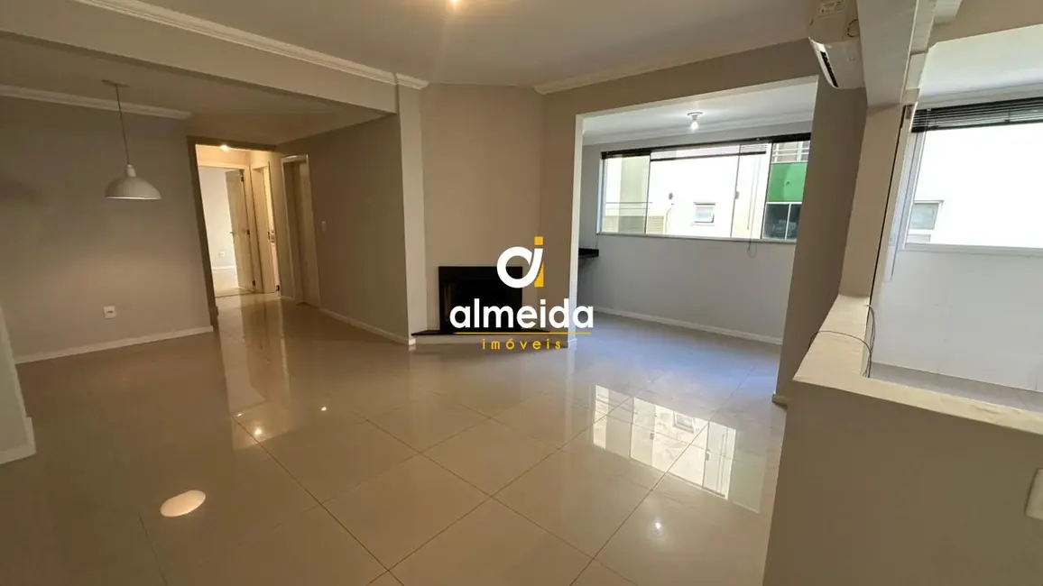 Foto 2 de Apartamento com 2 quartos à venda, 89m2 em Centro, Santa Maria - RS